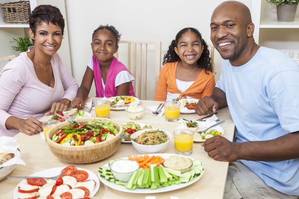 Family with healthy foods