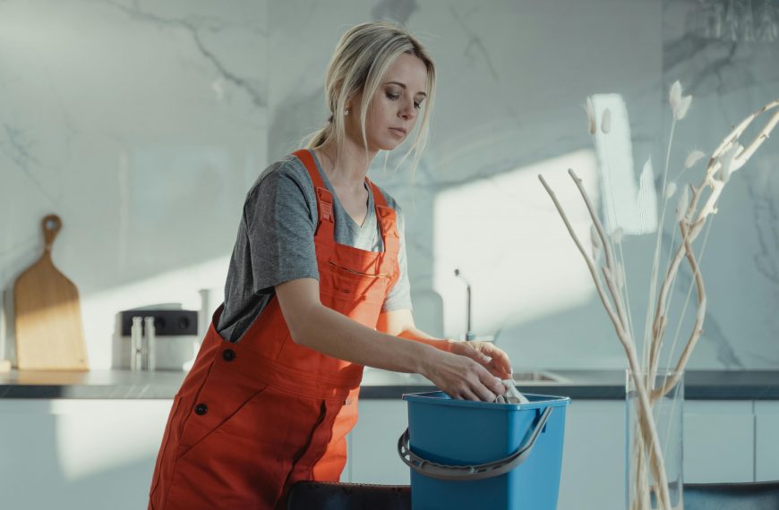 how to clean walls without removing paint